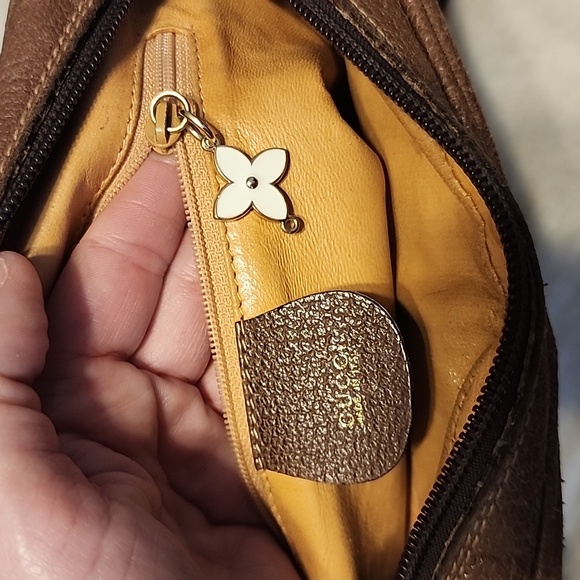 Gucci Brown Leather Crossbody Bag with Green and Red Strap - Picture 13 of 16